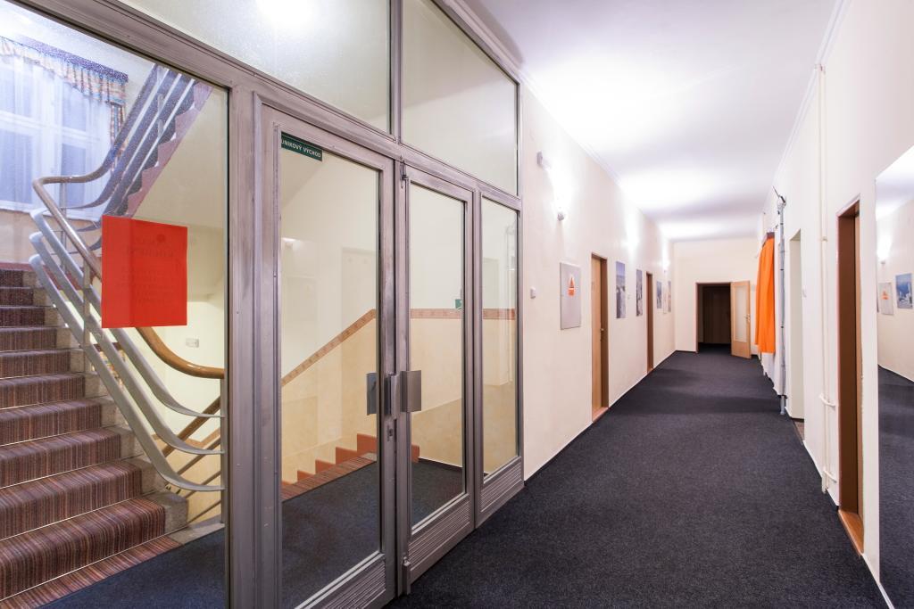 Hotel Grand Tanvald Exterior photo